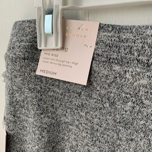 Brand new never worn Lauren Conrad mid rise medium legging